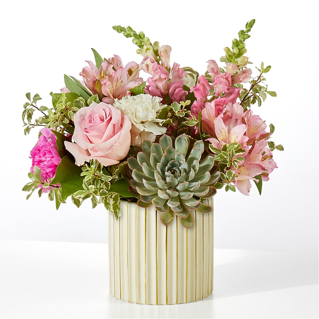 Magenta Musings Bouquet – Blossom And Brew Co, Menasha WI