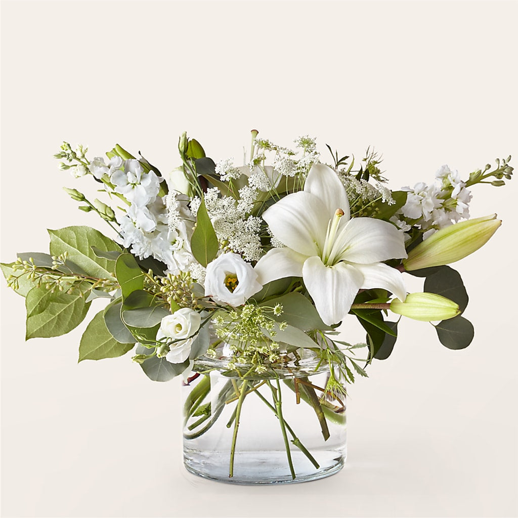 Alluring Elegance Bouquet – Blossom And Brew Co, Menasha WI