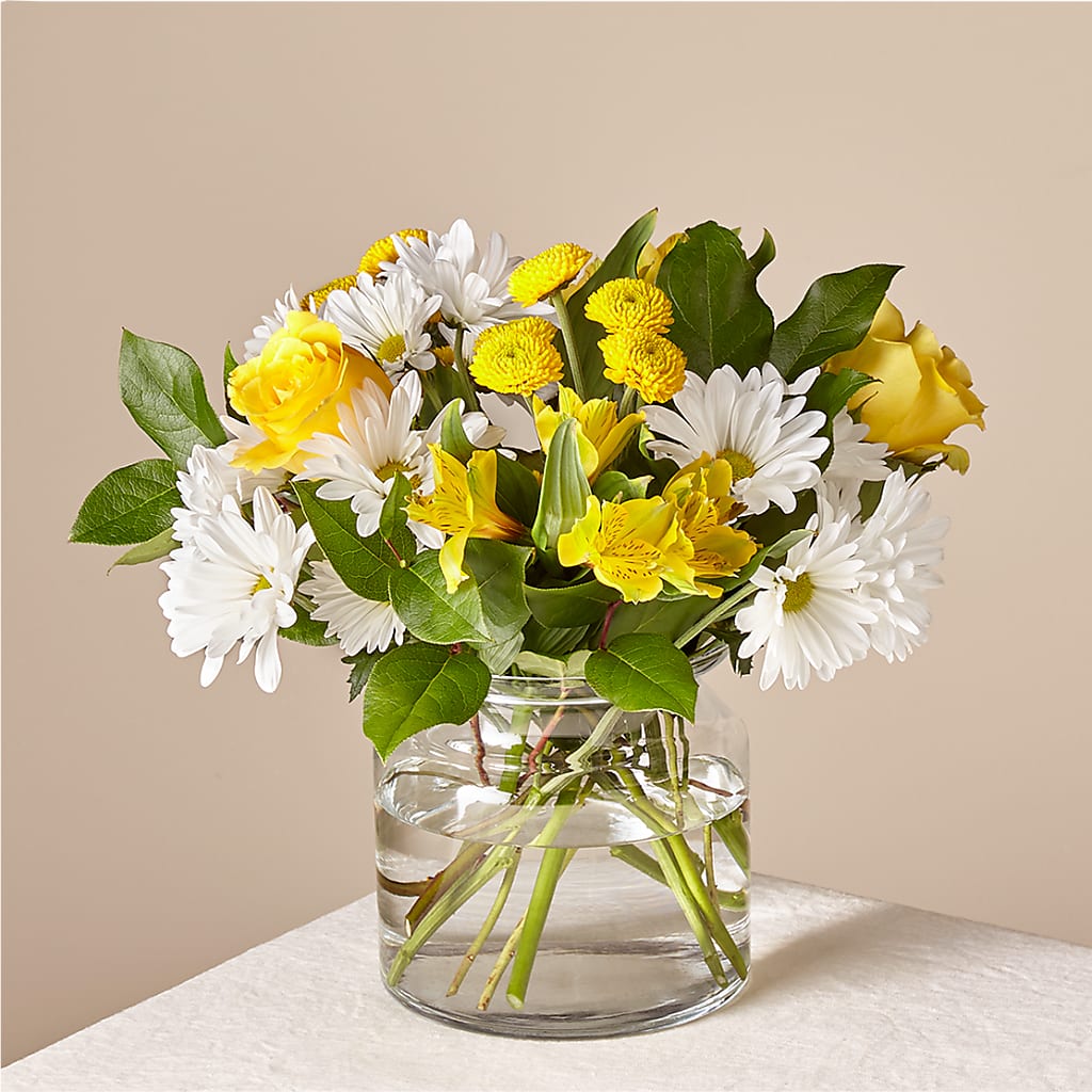 Sunny Sentiments Bouquet – Blossom And Brew Co, Menasha WI