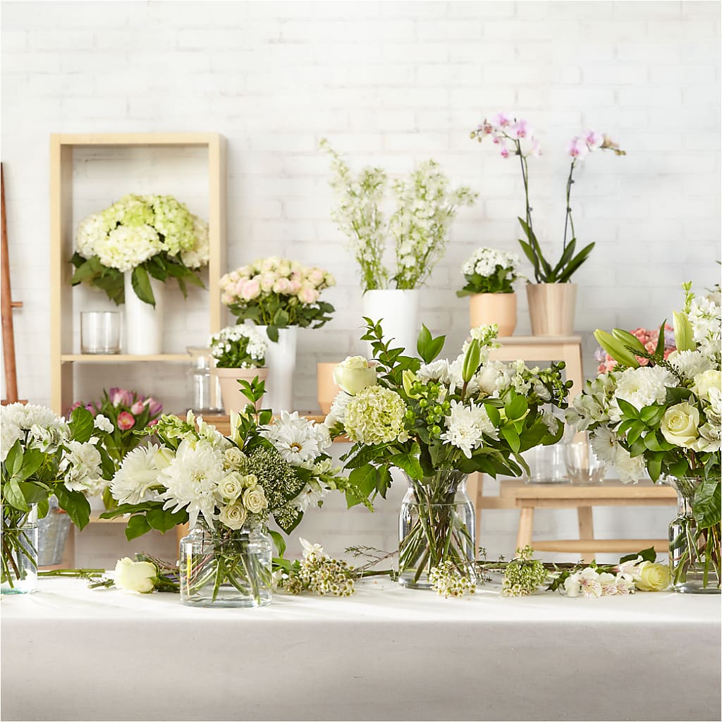 Classic Ivory – A Florist Original – Blossom And Brew Co, Menasha WI