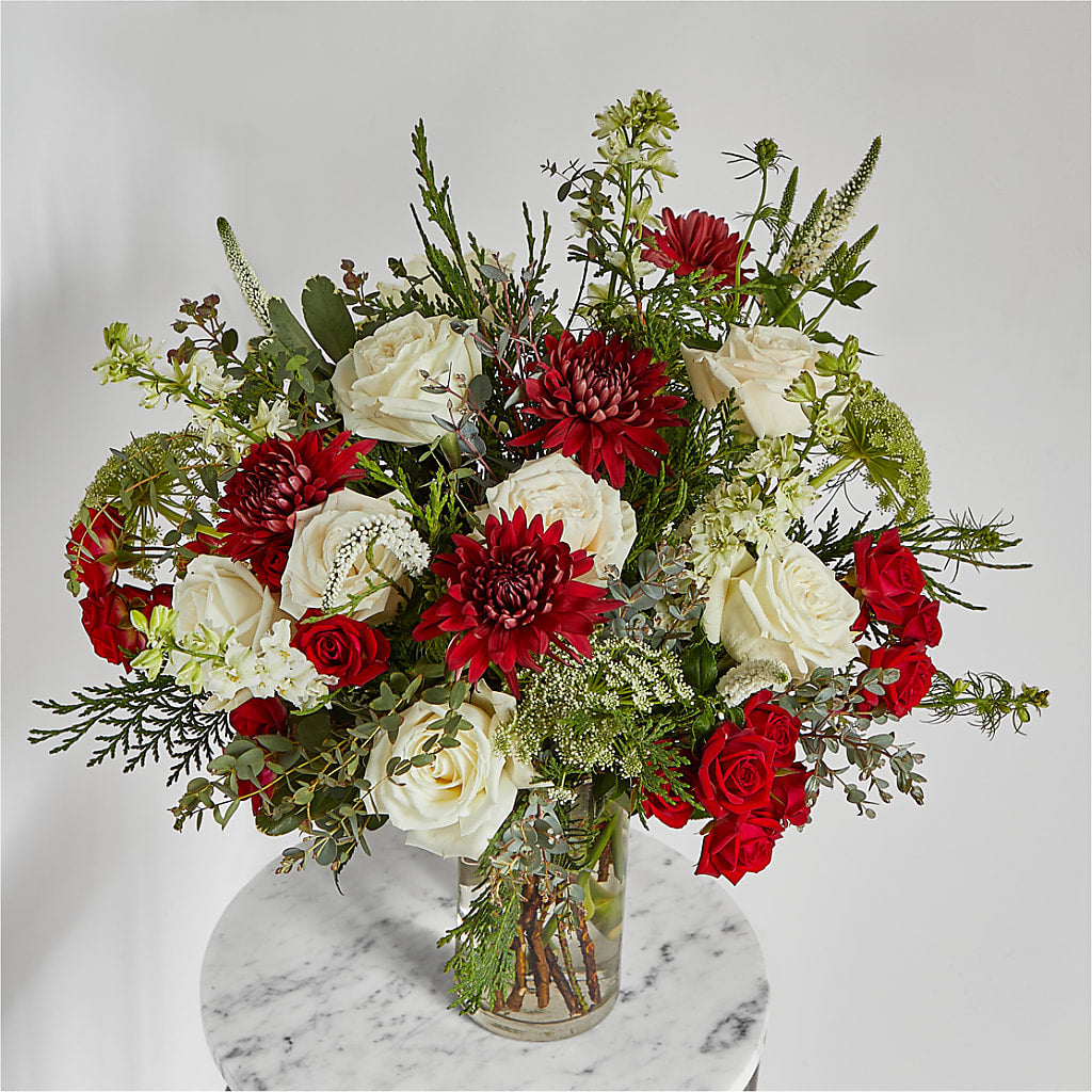 Favorite Traditions Bouquet – Blossom And Brew Co, Menasha WI