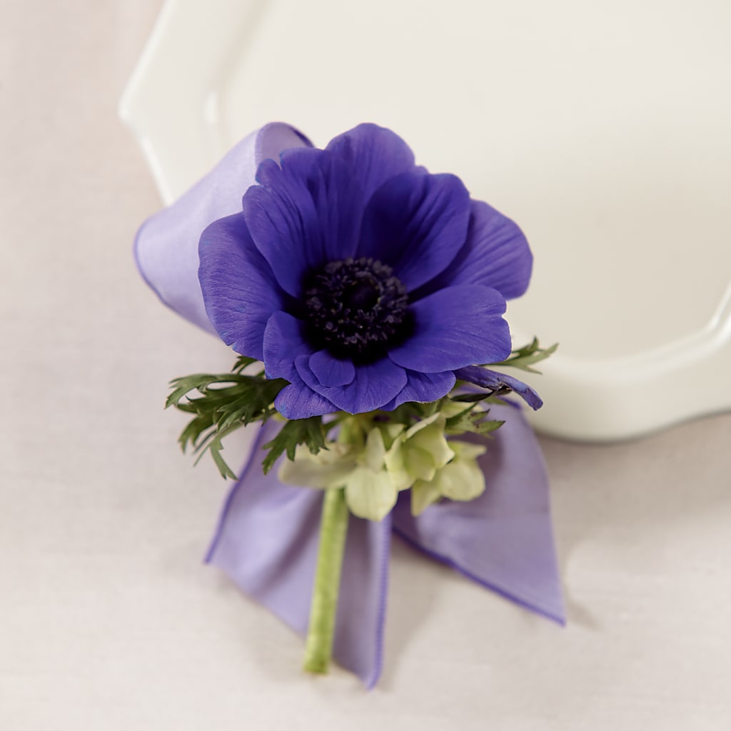 Purple Passion Boutonniere – Blossom And Brew Co, Menasha WI