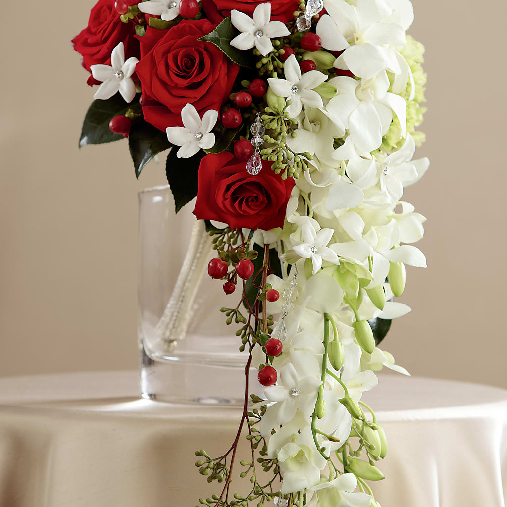 Here Comes the Bride Bouquet – Blossom And Brew Co, Menasha WI