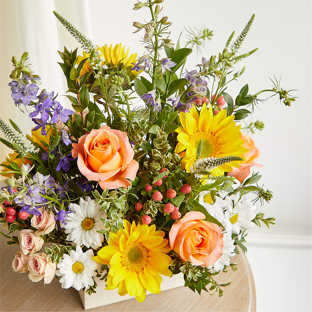 The Good Life Bouquet –  Blossom And Brew Co, Menasha WI