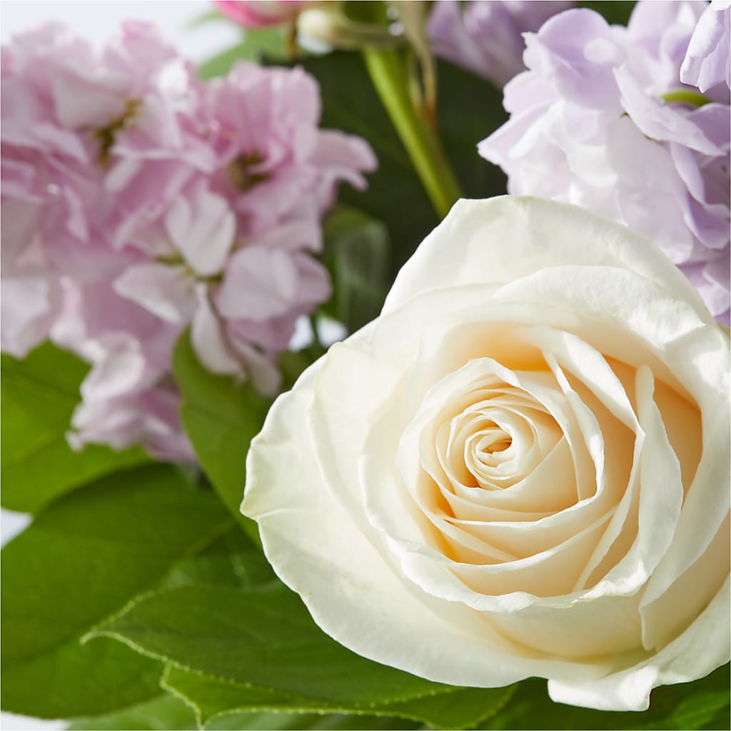Springtime Spritz Bouquet –  Blossom And Brew Co, Menasha WI