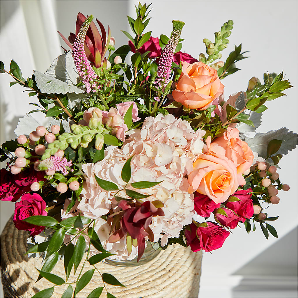 Glitz & Glam Bouquet –  Blossom And Brew Co, Menasha WI