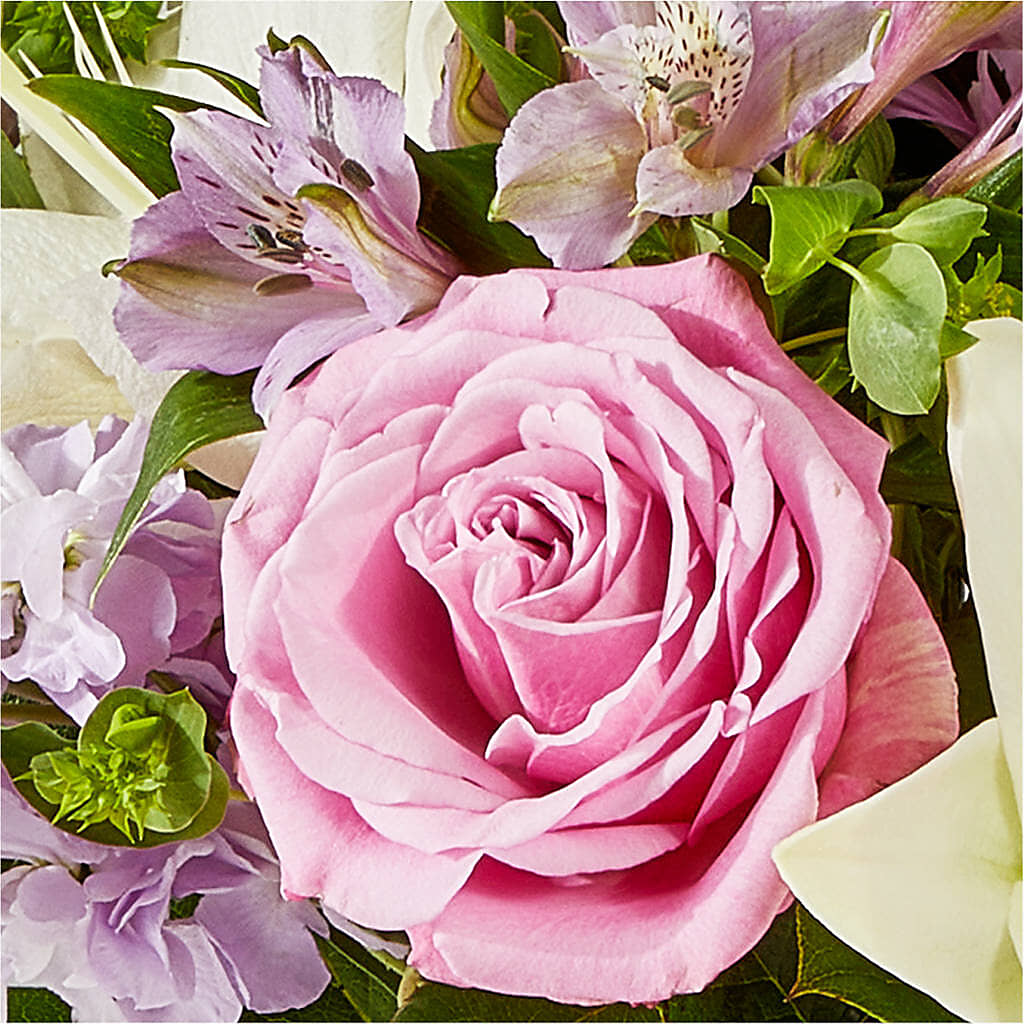 Daydreamer Bouquet –  Blossom And Brew Co, Menasha WI