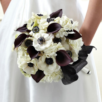 To Have and To Hold Bouquet –  Blossom And Brew Co, Menasha WI